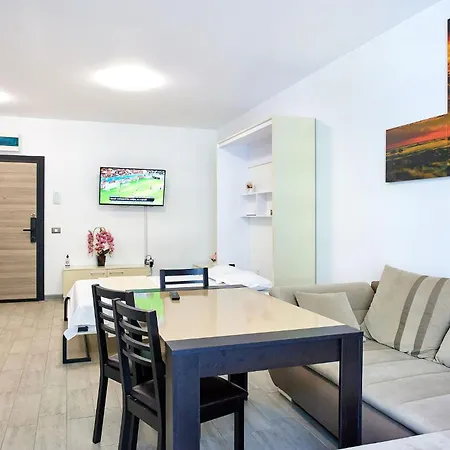 Miramare By Alz Aparthotel