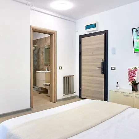 Aparthotel Miramare By Alz Navodari